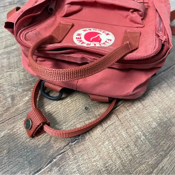 Fjallraven Kanken mini backpack - Picture 8 of 16